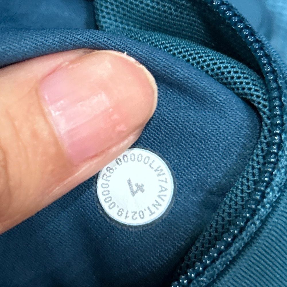Lululemon High Rise Speed Up Short 4” - Picture 4 of 4